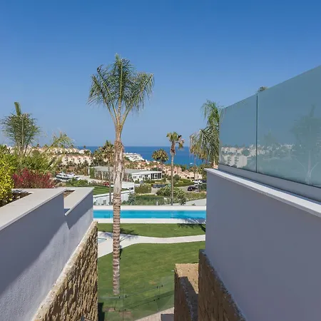 Апартаменты Luxury 2br Seaviews - Santa Barbara Heights Фуэнхирола