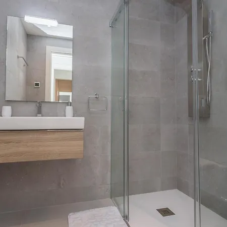 Luxury 2br Seaviews - Santa Barbara Heights شقة *