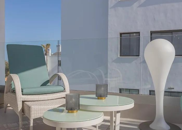 Luxury 2br Seaviews - Santa Barbara Heights