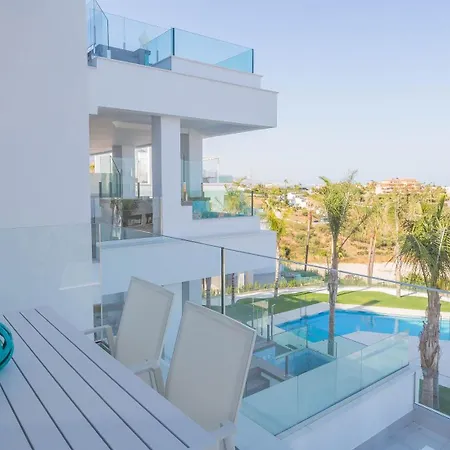 Luxury 2br Seaviews - Santa Barbara Heights Huoneisto *