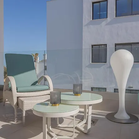 Luxury 2br Seaviews - Santa Barbara Heights