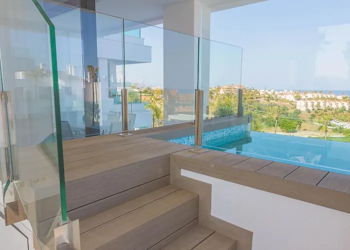 Luxury 2br Seaviews - Santa Barbara Heights Apartment *