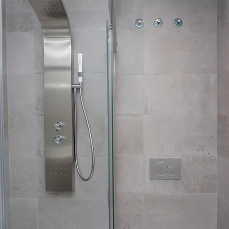 Luxury 2br Seaviews - Santa Barbara Heights 公寓